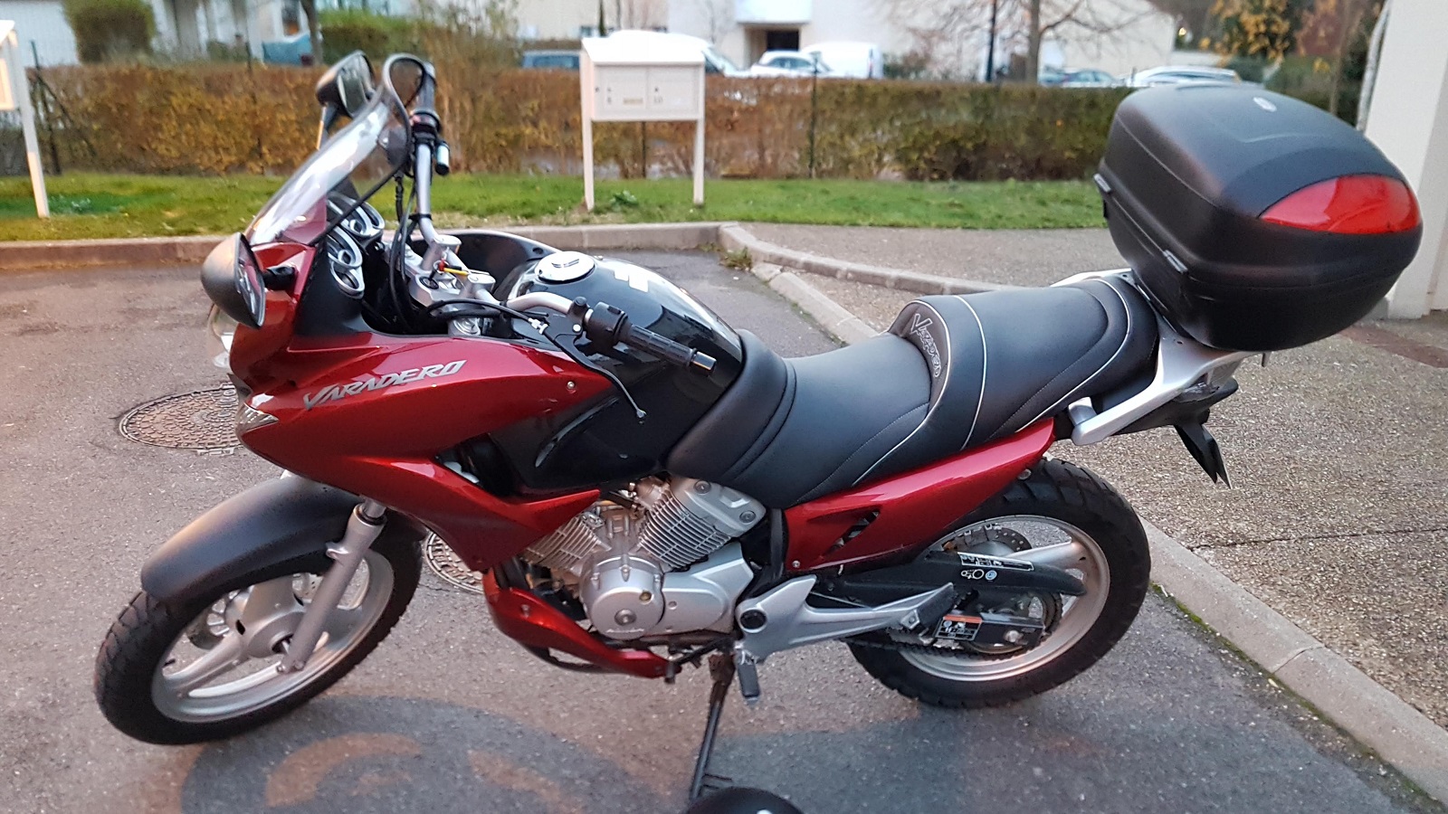 HONDA VARADERO XL 125 V [>= 2001] Selles confort, tapis