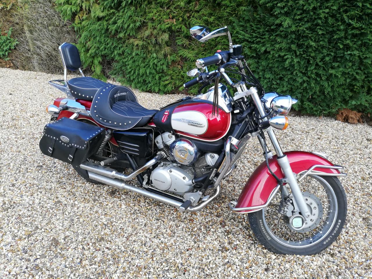 HONDA SHADOW VT 125 C Selles confort, tapis protège