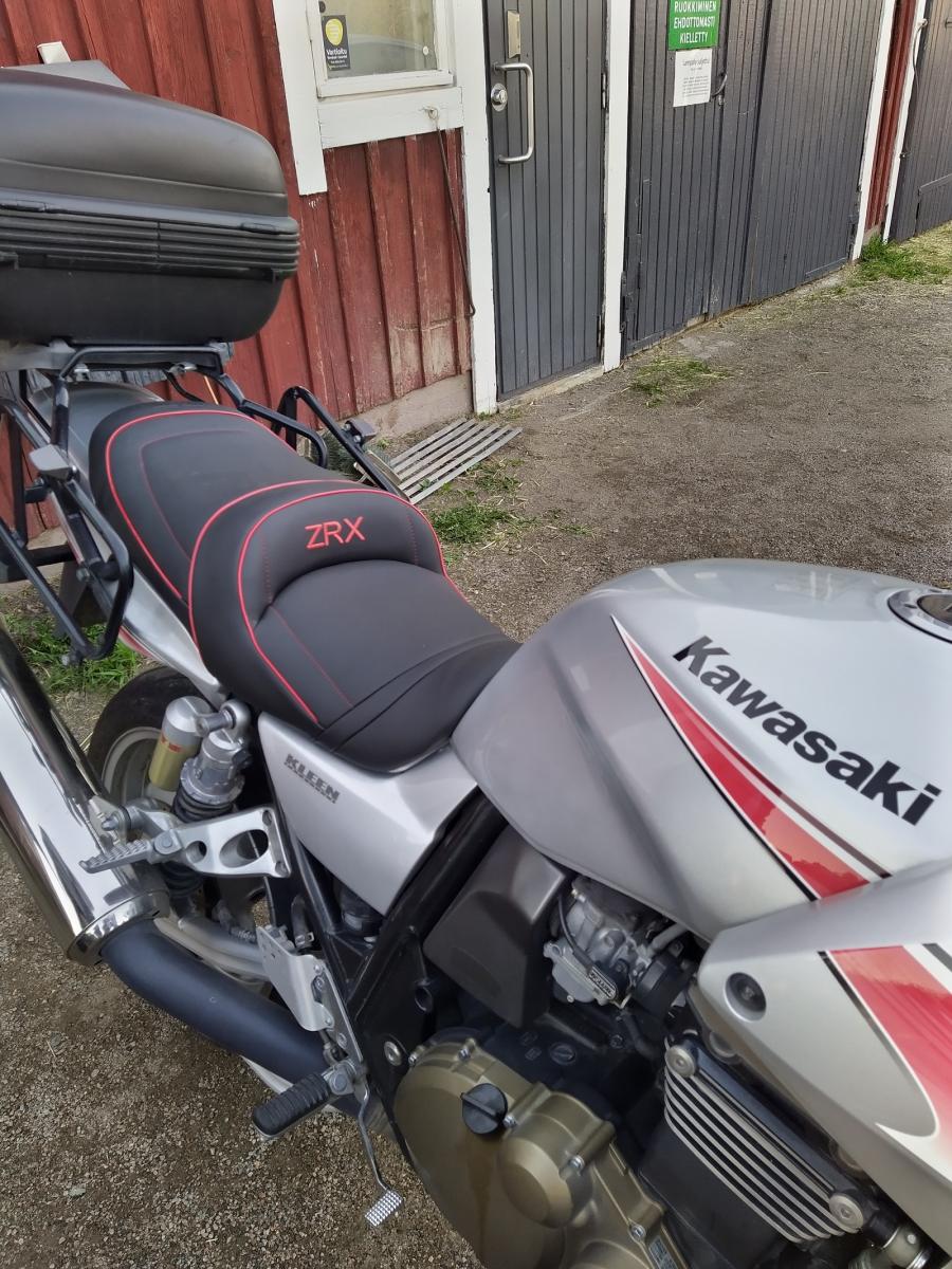 KAWASAKI ZRX S/R [>= 2001] - Deluxe seats, petrol tank covers, tank [Rates for: FRANCE]