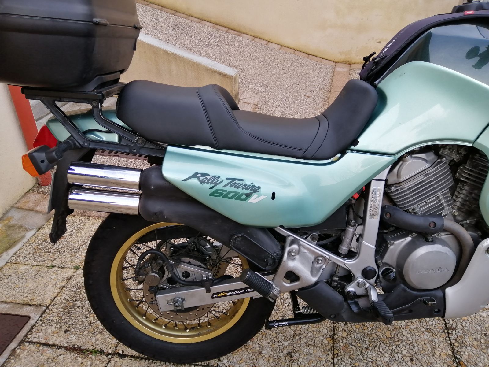 Honda Transalp 600 [1987-1999] - Deluxe Seats, Petrol Tank Covers, Tank Bags [Rates For: France]