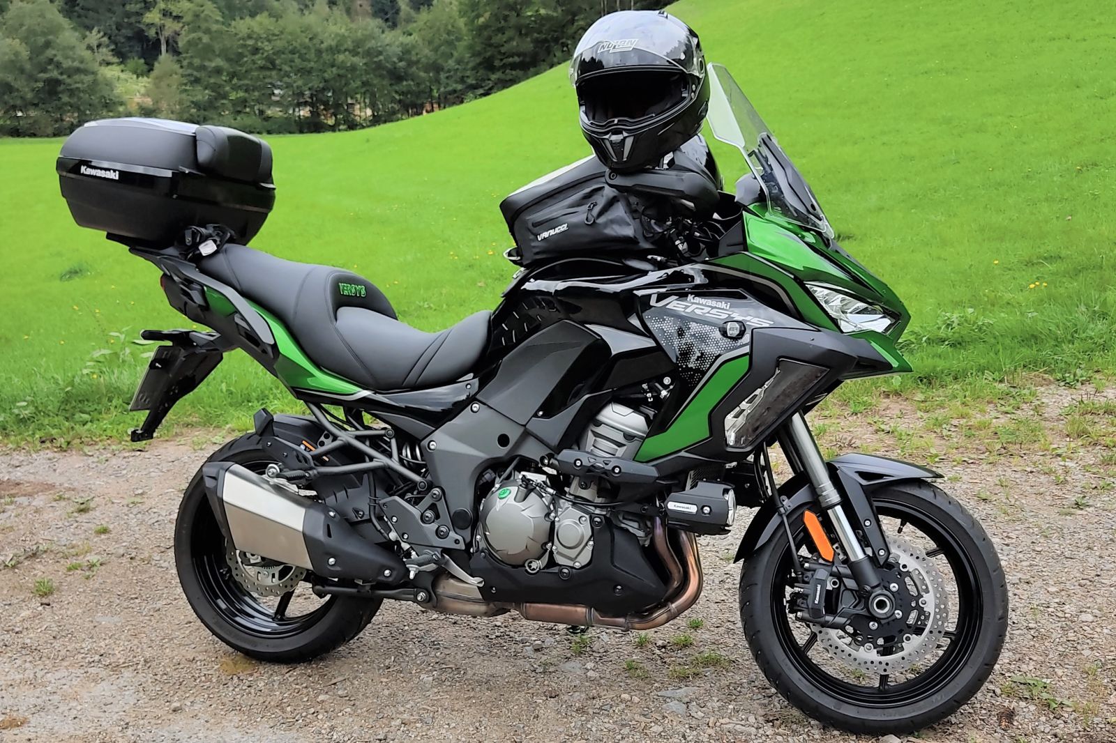 KAWASAKI VERSYS 1000 [>= 2019] - Deluxe petrol tank covers, [Rates for: GERMANY]