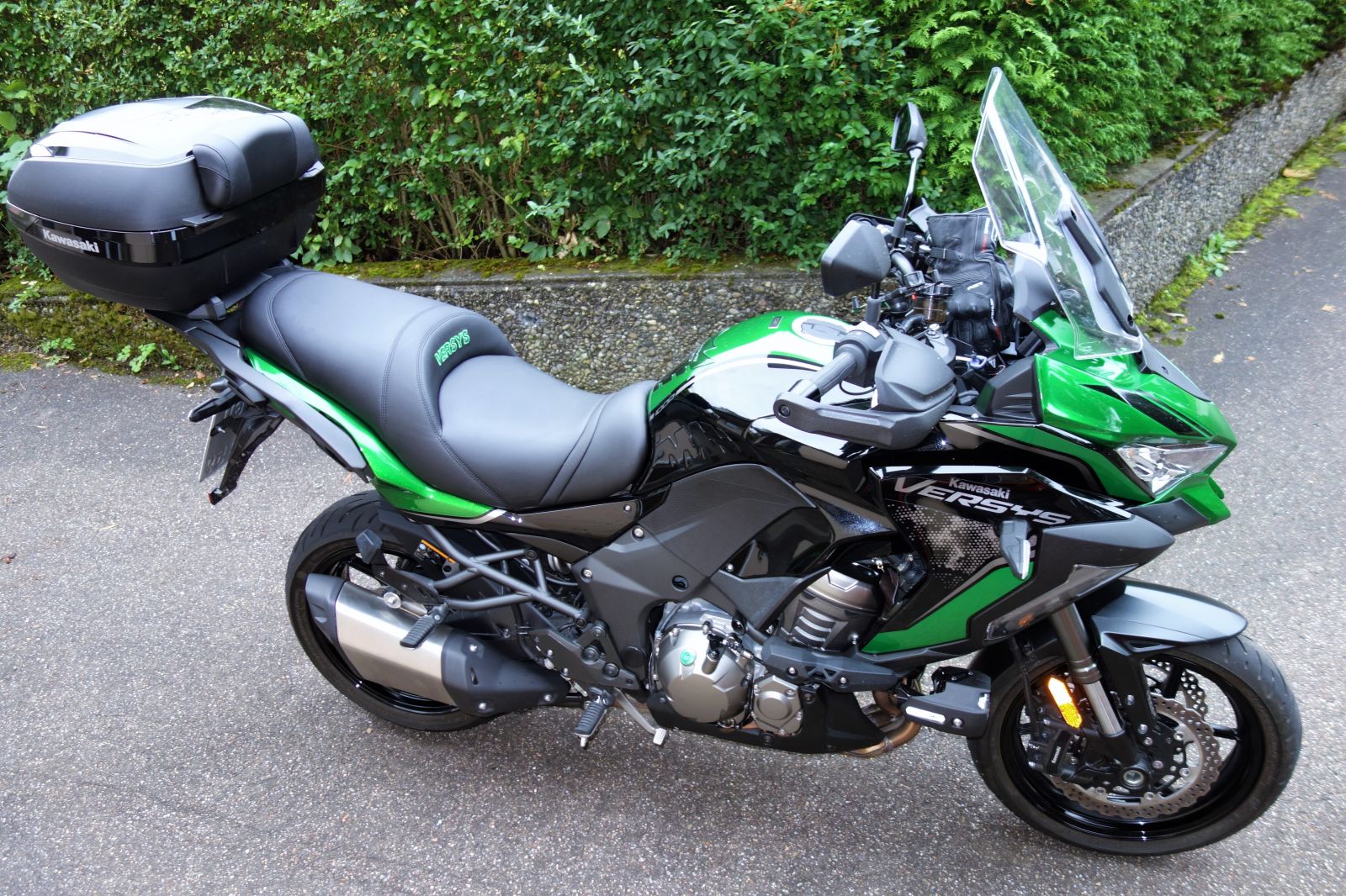 KAWASAKI VERSYS 1000 [>= 2019] - Deluxe petrol tank covers, [Rates for: GERMANY]