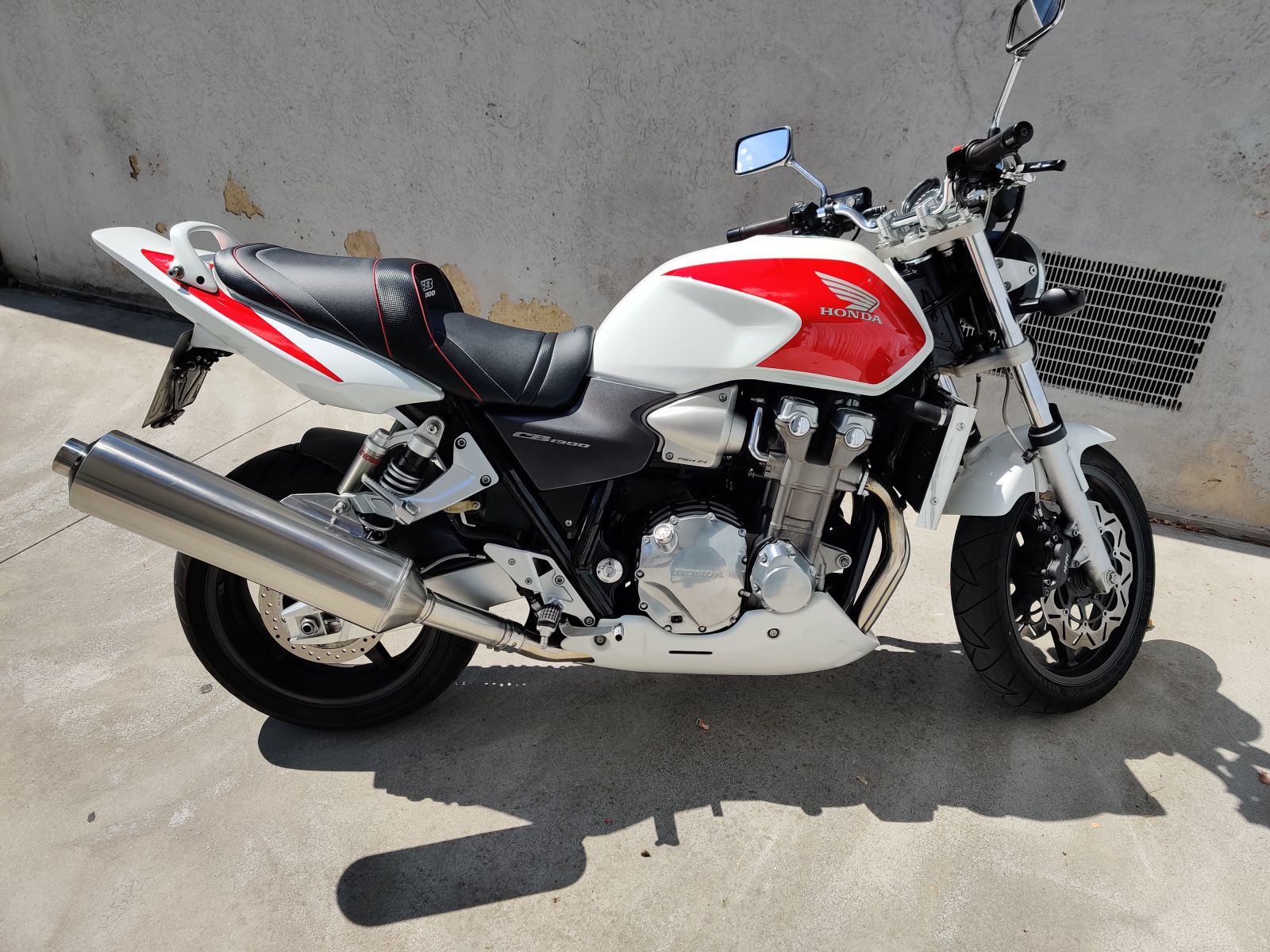 HONDA CB 1300 2003 2009 Motorradsitzbanke Tankschutzhauben Tankrucksacke Preise fur Frankreich