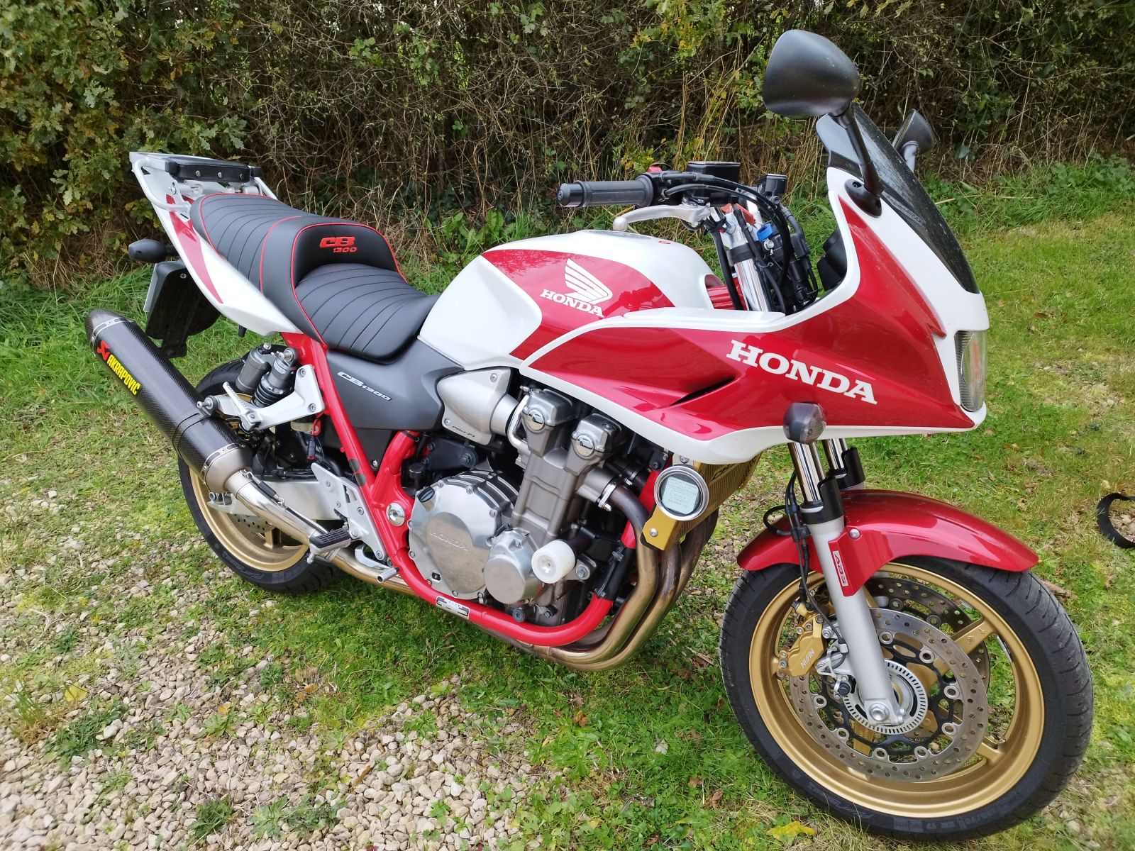 HONDA CB 1300 2003 2009 Motorradsitzbanke Tankschutzhauben Tankrucksacke Preise fur Frankreich
