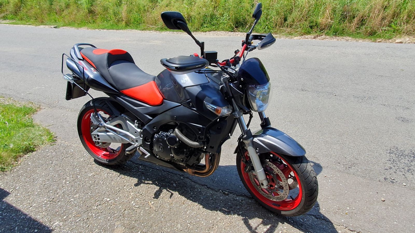 Suzuki inazuma 600 hotsell