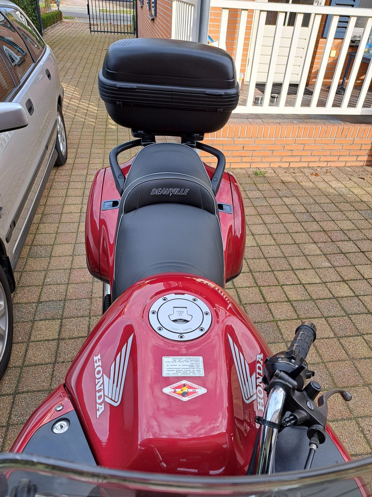 HONDA DEAUVILLE NT 650 V [1998-2005] - Deluxe seats, petrol tank