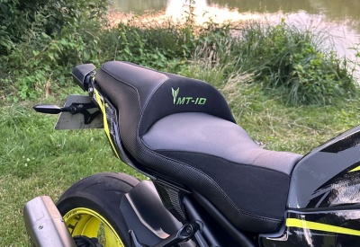 YAMAHA MT-10