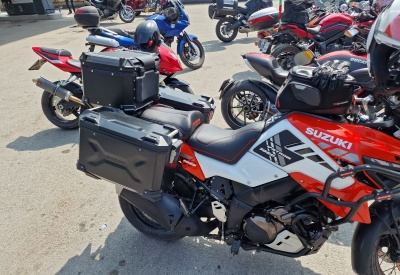SUZUKI V-STROM 1050