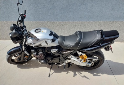 YAMAHA XJR 1300