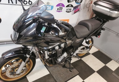 HONDA CB 1300