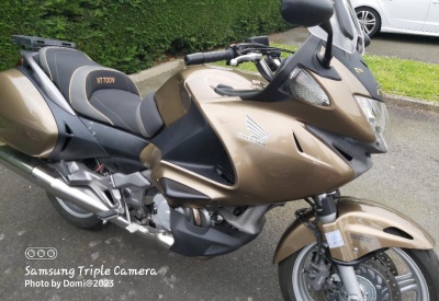 HONDA DEAUVILLE NTV 700