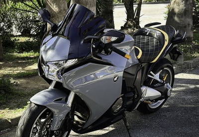 HONDA VFR 1200 F [>=2010]