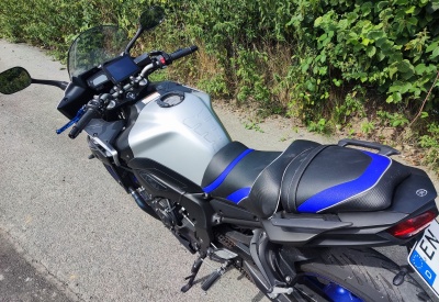 YAMAHA FZ8