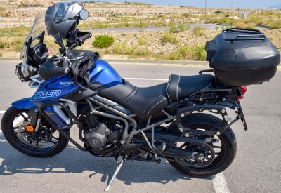 TRIUMPH TIGER 800