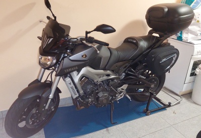 YAMAHA MT-09