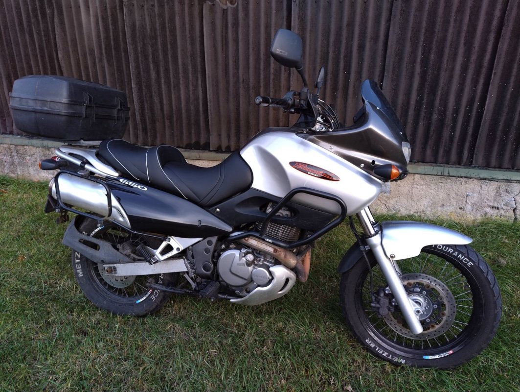 SUZUKI FREEWIND XF 650