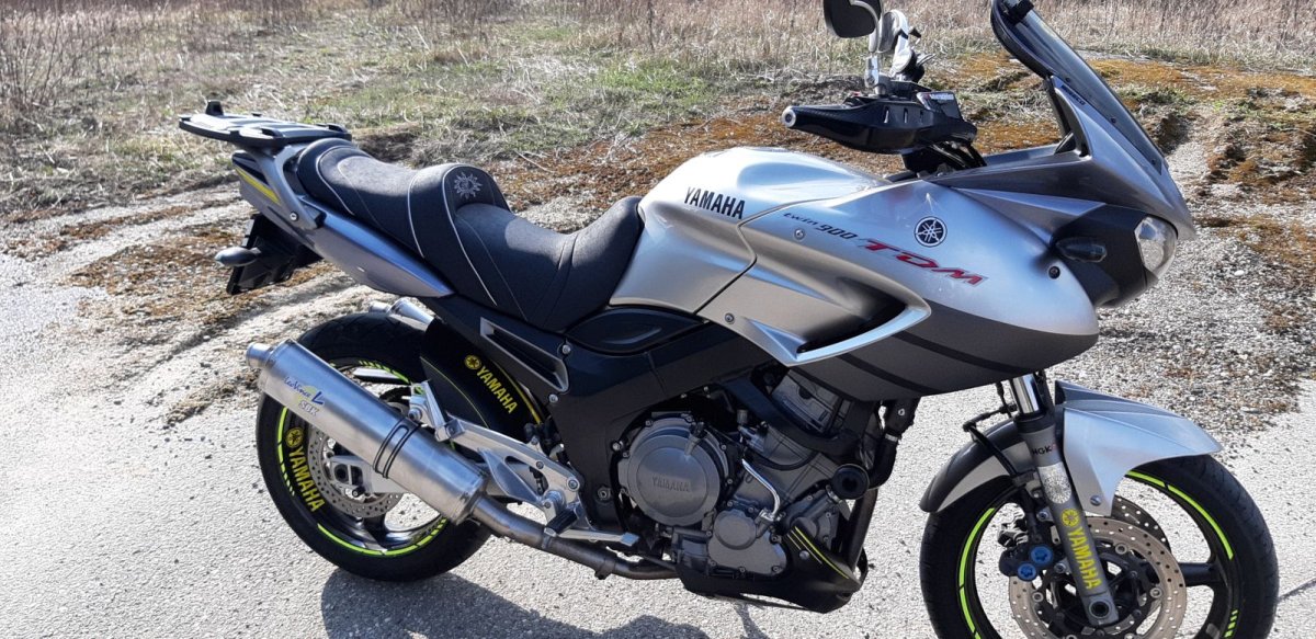 YAMAHA TDM 900