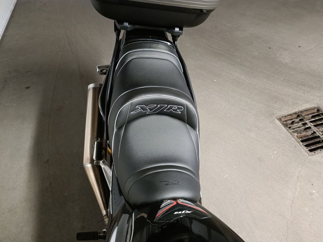 YAMAHA XJR 1300