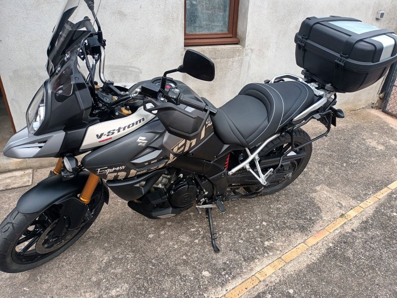 SUZUKI V-STROM DL 1000
