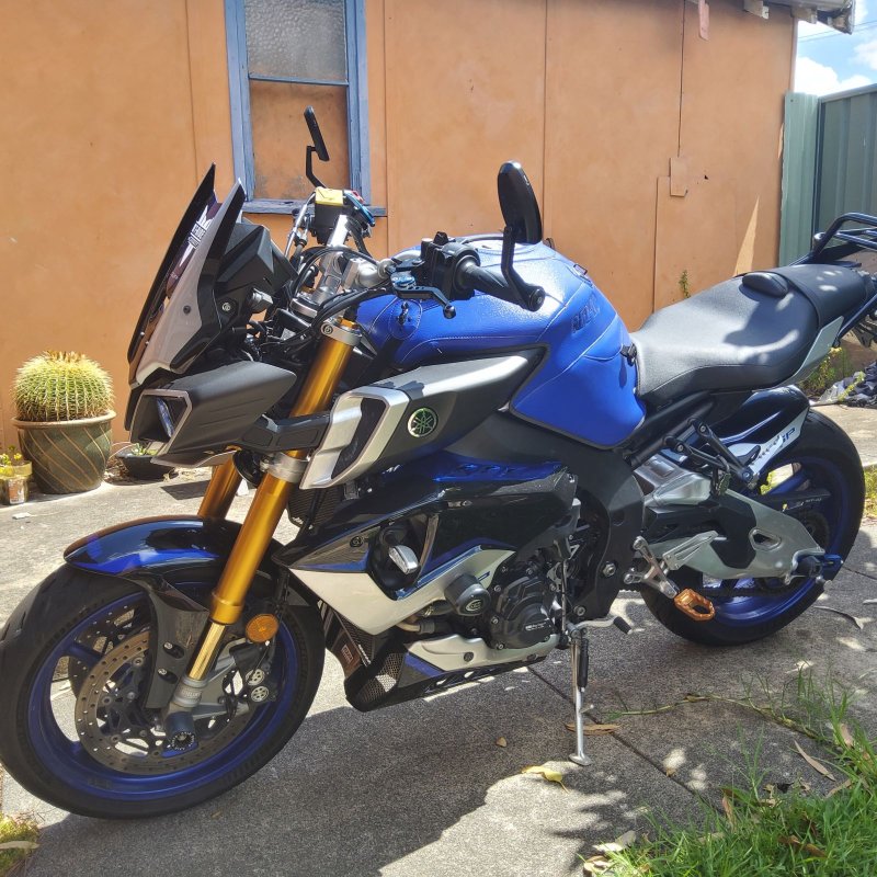 YAMAHA MT-10