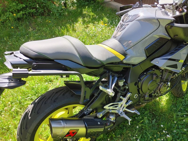 YAMAHA MT-10