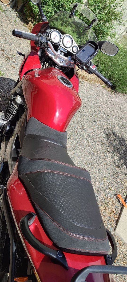 KAWASAKI ZR-7 / ZR-7S