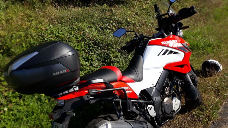 SUZUKI V-STROM 1050