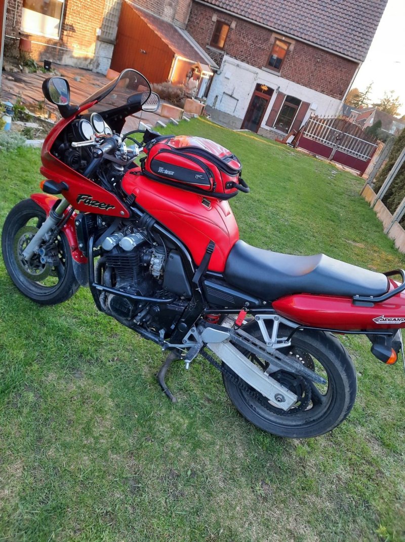 YAMAHA FAZER 600
