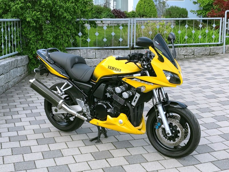 YAMAHA FAZER 600