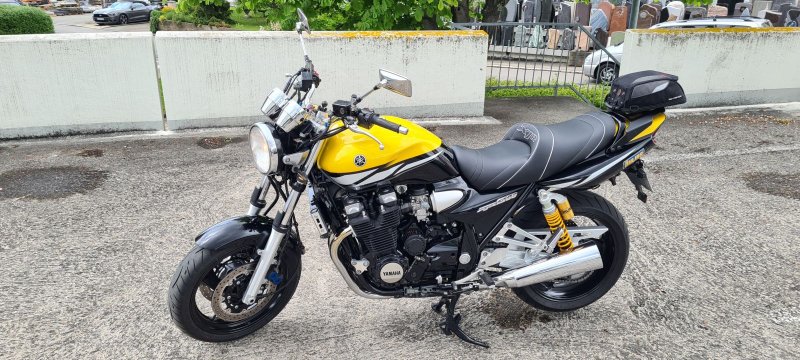 YAMAHA XJR 1300