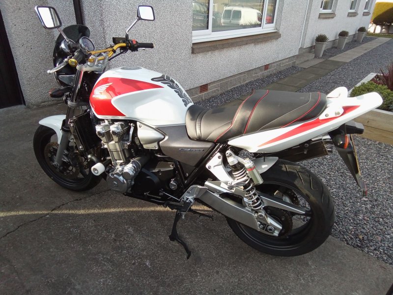 HONDA CB 1300