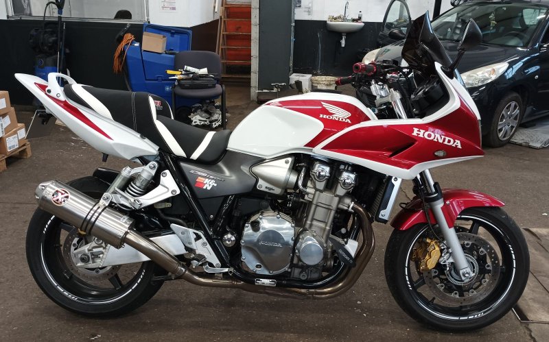 HONDA CB 1300