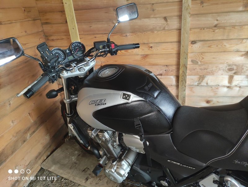 HONDA CB 1300