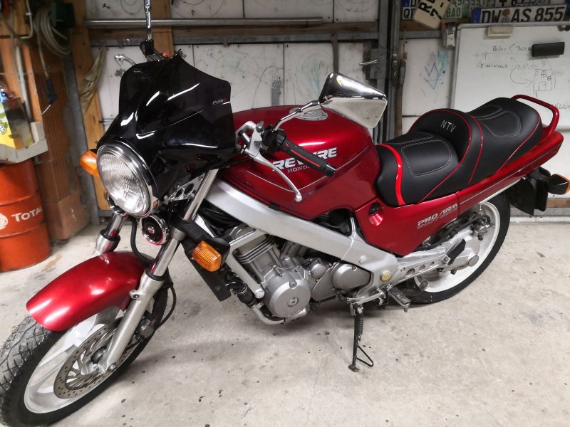 HONDA NTV 650