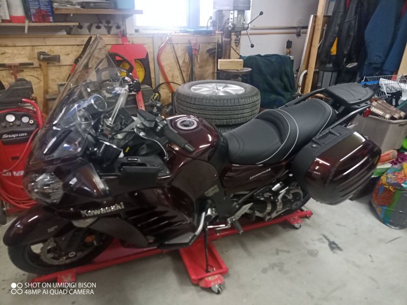 KAWASAKI GTR 1400
