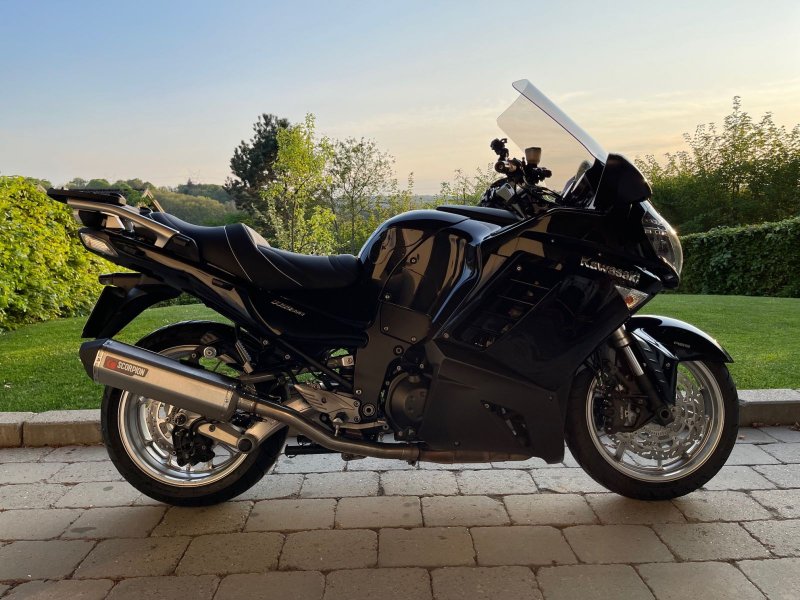 KAWASAKI GTR 1400