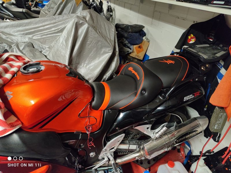 SUZUKI GSX-R 1300 HAYABUSA