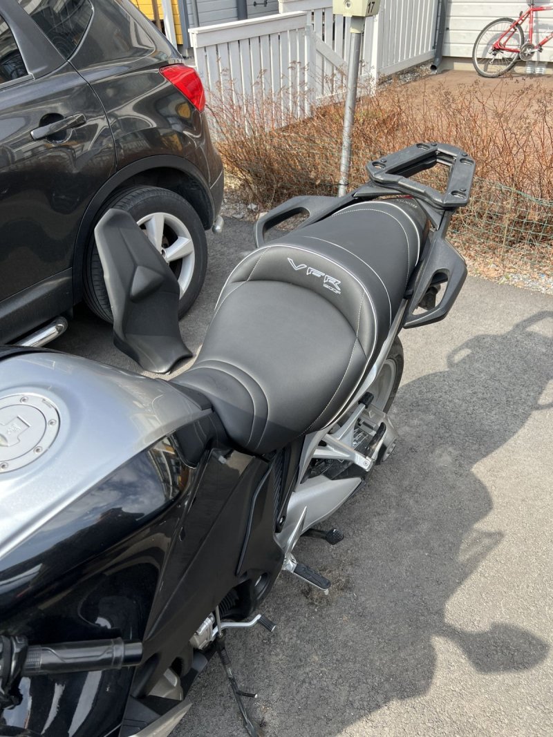 HONDA VFR 1200 F
