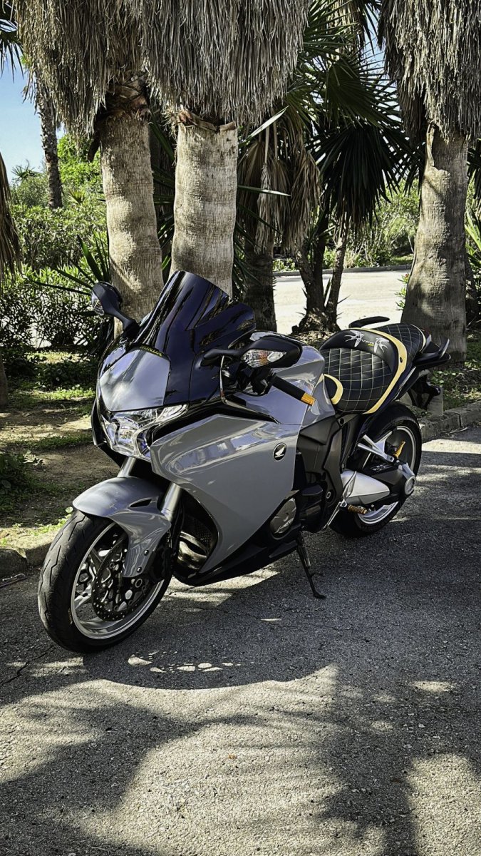 HONDA VFR 1200 F