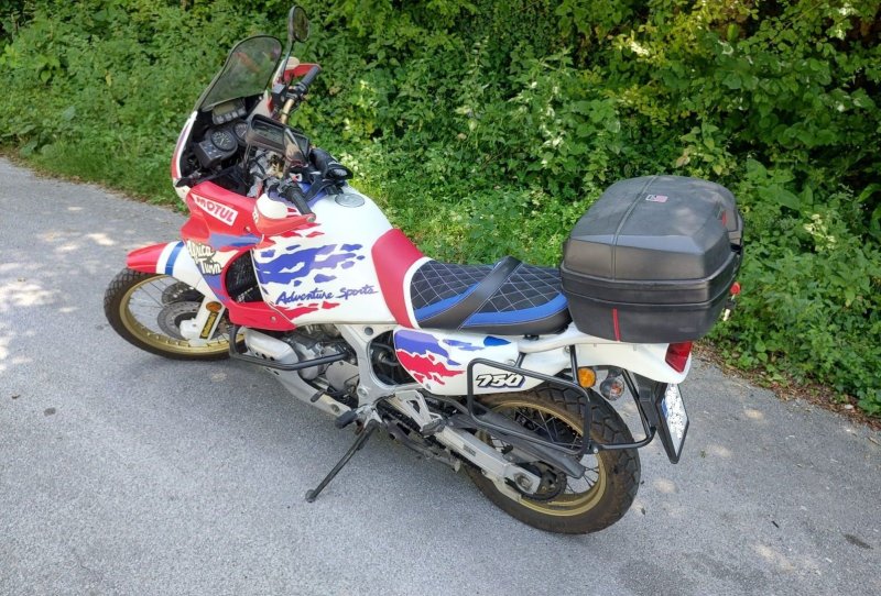 HONDA AFRICA TWIN XRV 750