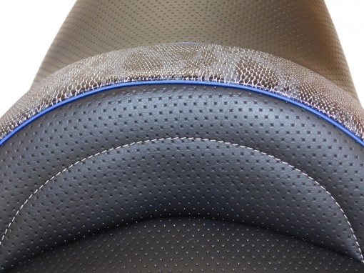 Deluxe seat3