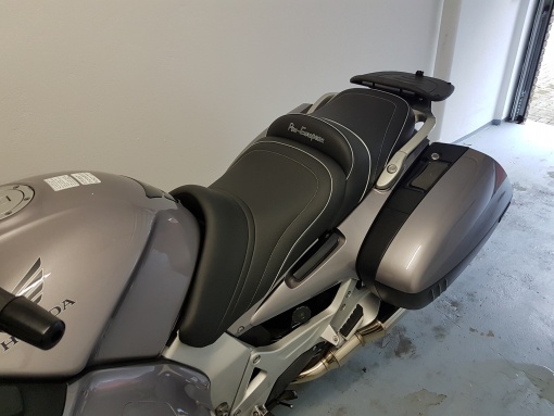 Deluxe seat6
