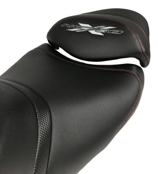 Deluxe seat5