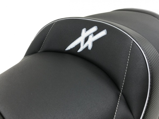 Deluxe seat5