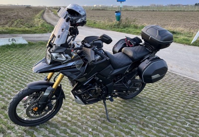 SUZUKI V-STROM 1050