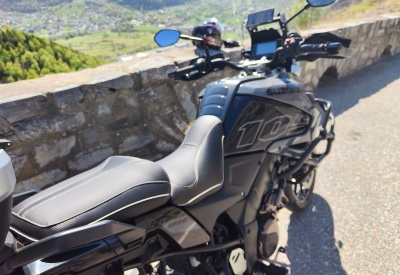 SUZUKI V-STROM 1050