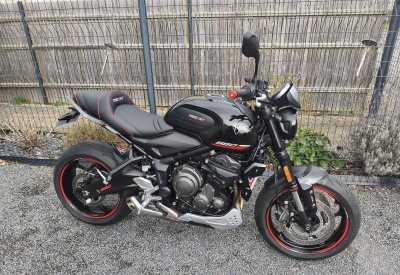 TRIUMPH TRIDENT 660