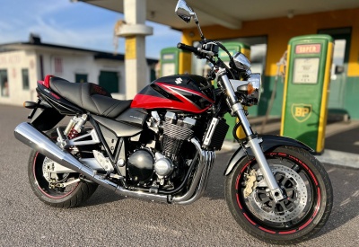 SUZUKI GSX 1400