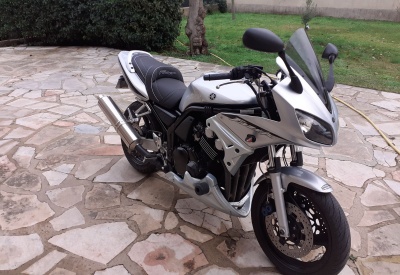 YAMAHA FAZER 600