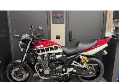 YAMAHA XJR 1300